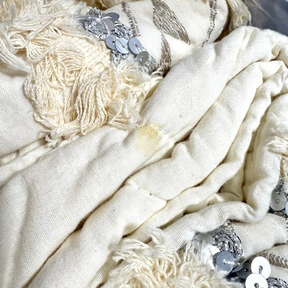 Opalhouse Moroccan Wedding Quilt Comforter Full Queen Cream Sequin Embroidered - Picture 3 of 8